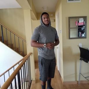 Meet your Posher, Dee